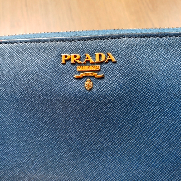 Prada Blue Saffiano Zip Wallet - Picture 3 of 14